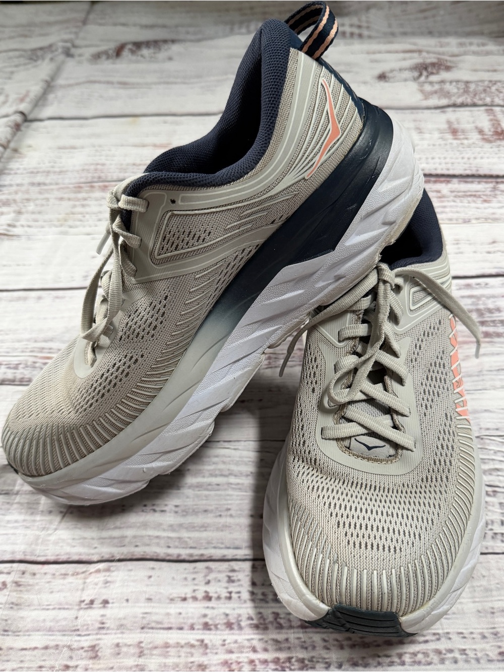 HOKA ONE ONE Bondi 7 Running Shoes Women’s 8.5 Beige Pink